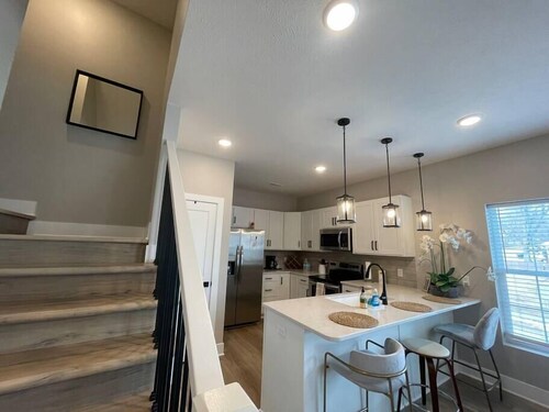 Rooftop Patio near Downtown with Garage Parking