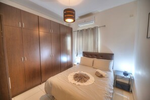 2 bedrooms, iron/ironing board, free WiFi, bed sheets - Large and modern 2bedroom with balcony GLUB1-1 (Gzira)