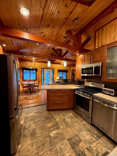 Charming Log Cabin on a private spring fed lake