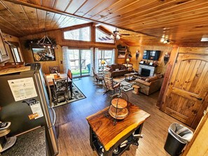 TV connectée, cheminée