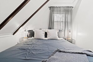 4 bedrooms, WiFi, bed sheets