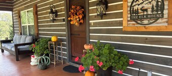 Spacious house with amazing mountain views in the Potato Hills
