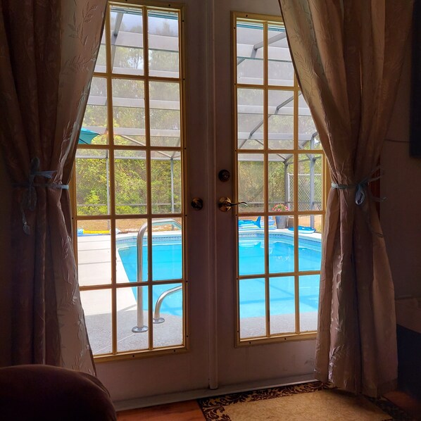 屋外プール、温水プール