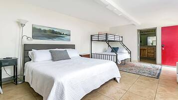 5 quartos, ferros/tábuas de passar roupa, Wi-Fi