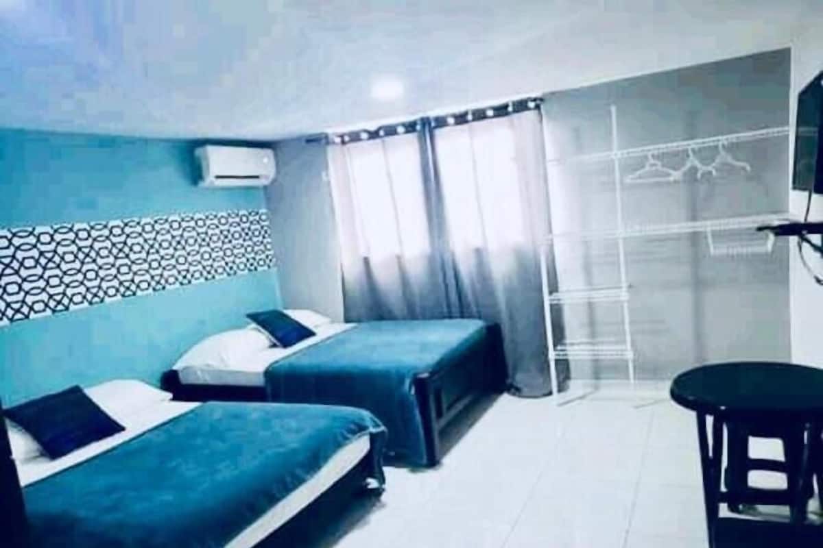 Habitación cuádruple económica | Wifi gratis