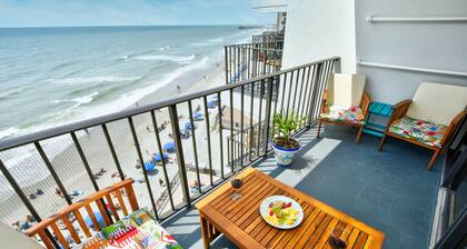 Royal Vista: Ocean Front Condo. Indoor Outdoor Pools & Hot Tub. Spectacular View