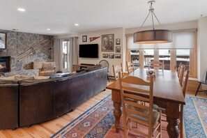 Dining - Winterset 8 pet Friendly 4 Bedroom Townhouse by RedAwning (Steamboat Springs)