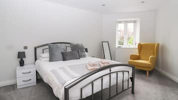 1 bedroom, individually decorated, individually furnished, free WiFi