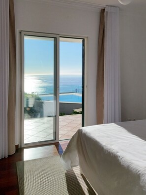 4 bedrooms, iron/ironing board, free WiFi, bed sheets - Villa Neves by BCA Villas (São Gonçalo)