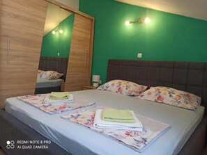 3 dormitoris, wifi i roba de llit