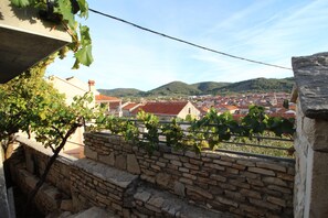 Property grounds - Fancy Apartments Marco - One Bedroom Apartment with Terrace (Vela Luka)