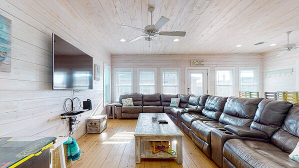 Televisión, videojuegos y tenis de mesa 