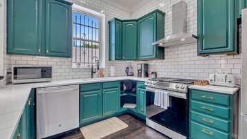 Fridge, microwave, oven, dishwasher