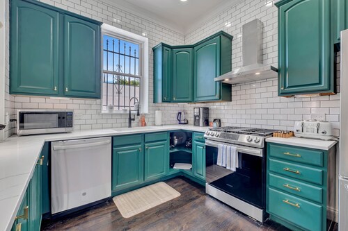 Art Deco Inspired Designer 2 Bed Loft in West Town by AllSet Turnover