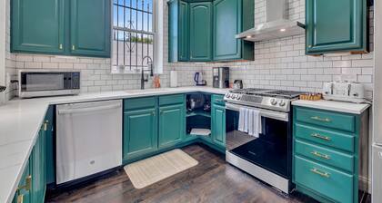 Art Deco Inspired Designer 2 Bed Loft in West Town by AllSet Turnover