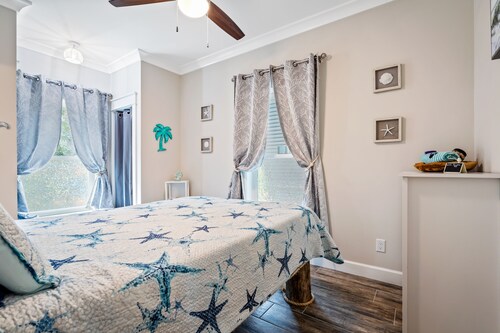 1 Bedroom in the Pines~Dauphin Pod
