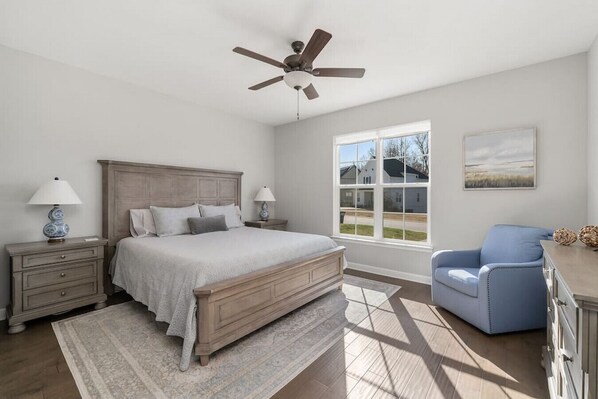 3 bedrooms, travel cot, WiFi, bed sheets