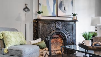 TV connectée, cheminée