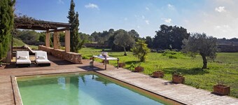 Wonderful rustic Villa with pool and garden, just 7 minutes from the beach