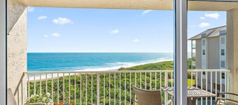 Direct Oceanfront Condo on S. Hutchinson Island/Stuart