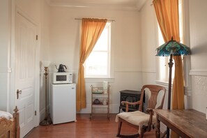 Interior - Abalone Room in The Weller House Water Tower — Ocean View (Fort Bragg)