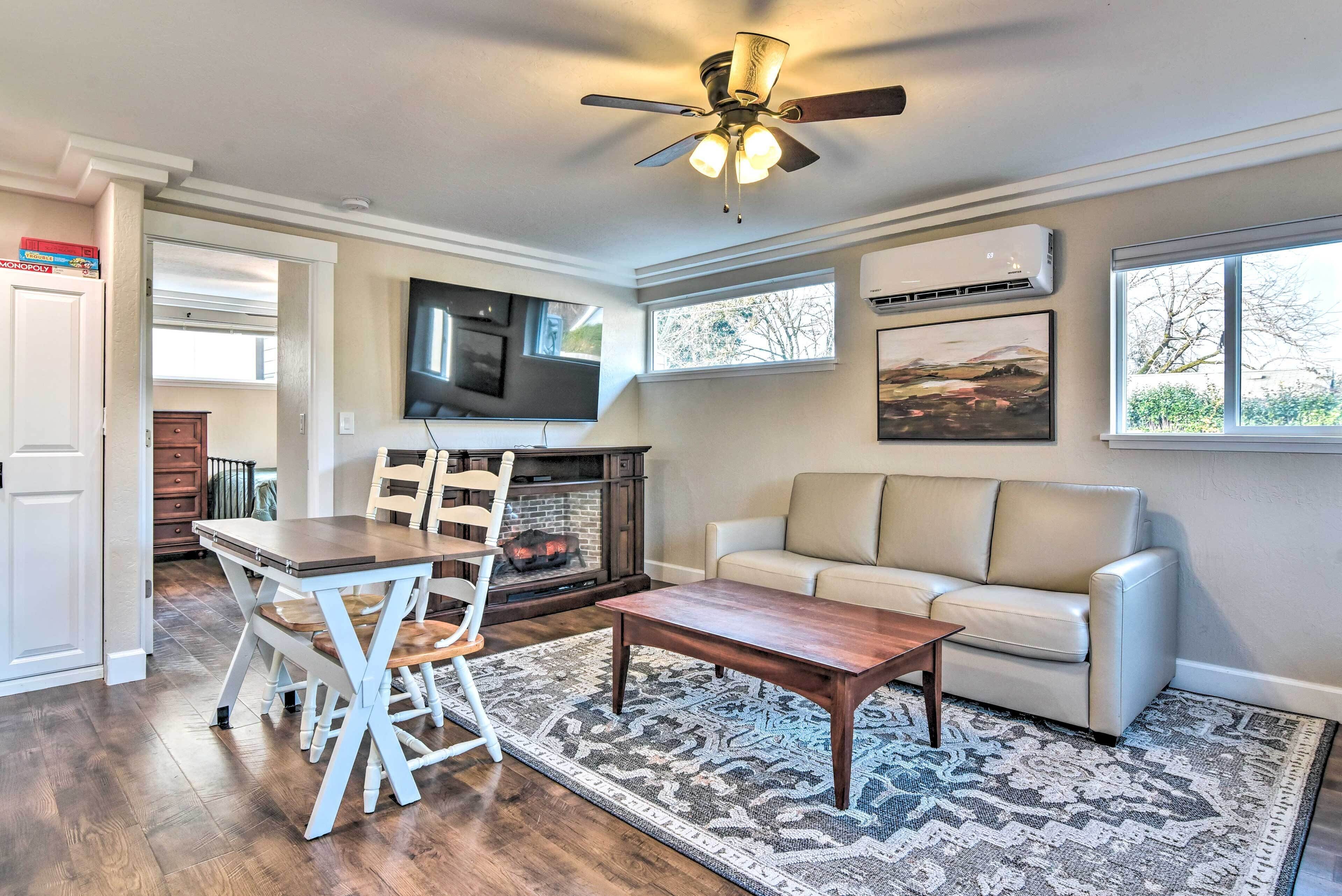 Well-Appointed Milwaukie Home: Great Location