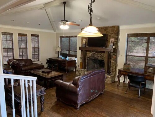 Entire Home Heath - Peaceful Secluded Estate