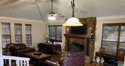Entire Home Heath - Peaceful Secluded Estate