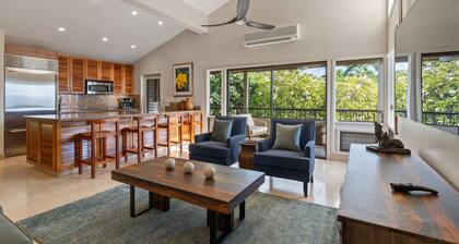 Panoramic Ocean View Condo on Golf Course close to Beaches