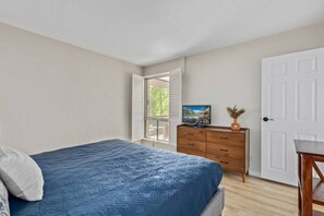 1 bedroom, iron/ironing board, travel crib, WiFi