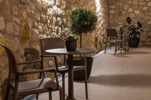 Outdoor dining - Villa Bolero with Pool (Zaton)