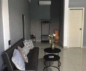 Comfort Studio | Free WiFi, bed sheets