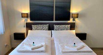STAYaWHILE apartment comfort | 5 min to Bali Therme + GOP, NETFLIX