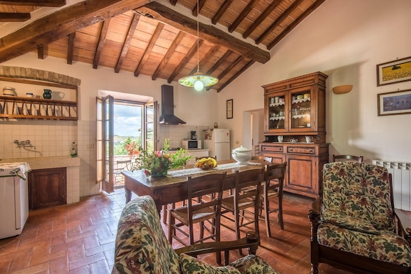 Réfrigérateur, plaque de cuisson, lave-vaisselle, cafetiÚre/bouilloire