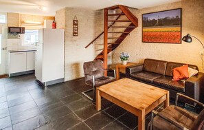 TV, DVD player - Amazing home in Callantsoog with WiFi (Callantsoog)