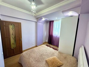 1 bedroom, travel cot, WiFi, bed sheets