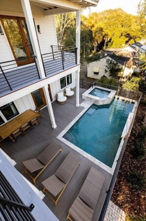 Outdoor pool, a heated pool