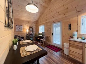 Interior - Christmas Sale • Hottub, Gazebo, Firepit, Game, Kayak, Lake access & Fishing (Sevierville)