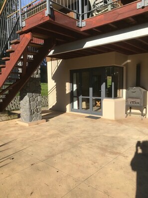 Exterior detail - Take a Break in the Country - 1 Bedroom Apartment (Ashburton)