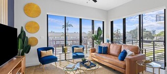 Luxurious Brand-New Coastal 2 Bedroom