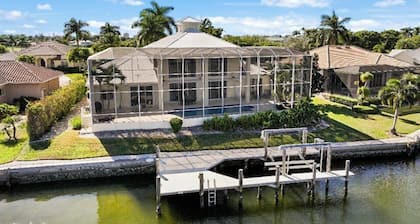 Gorgeous 3 BDR waterfront home on Marco Island.