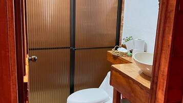 Toallas y papel higiénico