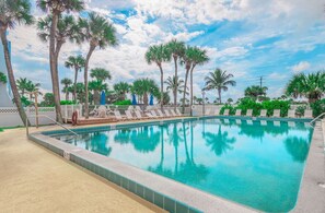 Piscine extérieure, piscine chauffée