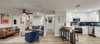 KingBed°W/D°Parking°4TV-10guests