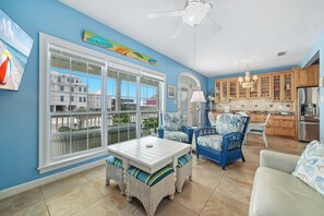 TV - MY FRIEND'S PLACE EAST - COSTAL COTTAGE, GULF VIEWS FROM DECK, SUPER COZY (Gulf Shores)