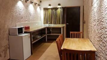 Family Apartment, Private Bathroom (Deluxe) | Private kitchen | Fridge, microwave, electric kettle, toaster