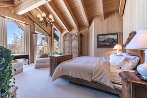 4 bedrooms, iron/ironing board, WiFi, bed sheets - Fleur Du Lac 18 By Tahoe Getaways - Lakefront Monthly Rental with Pool, Tennis, Gym, Boat Slip (Homewood)