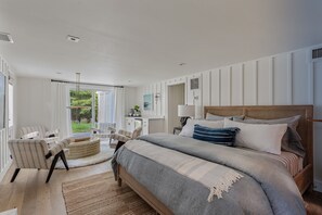 4 habitaciones, tabla de planchar con plancha, wifi y ropa de cama 