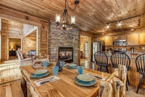 تناول الطعام