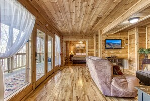 4 habitaciones, escritorio, wifi y ropa de cama 